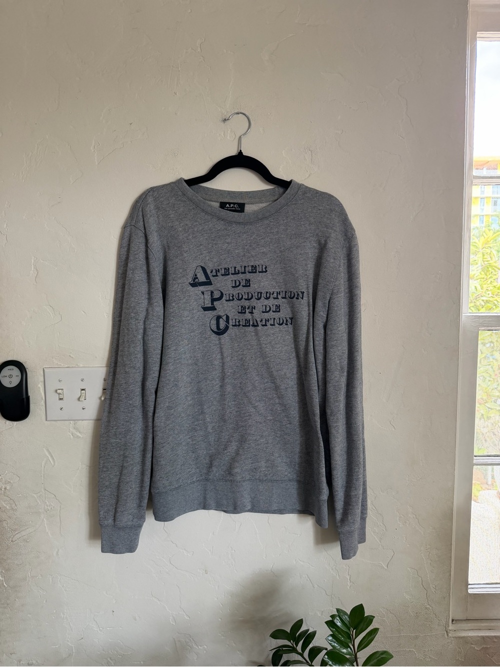 APC - sweatshirt, L